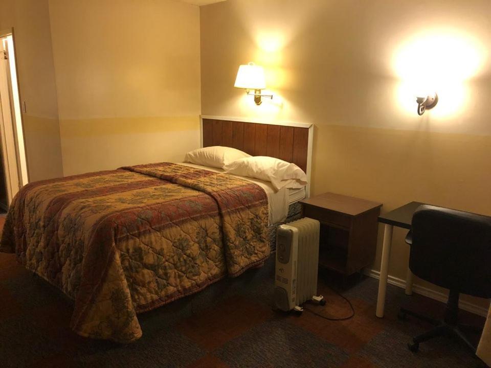 Hillcrest Motel Manning ภายนอก รูปภาพ